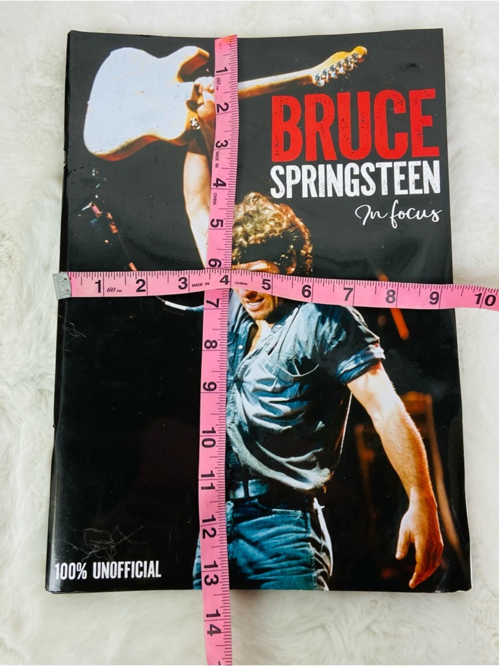 Bruce Springsteen 'In Focus' 100% unofficial Photo Book magazine black & red - Picture 10 of 10